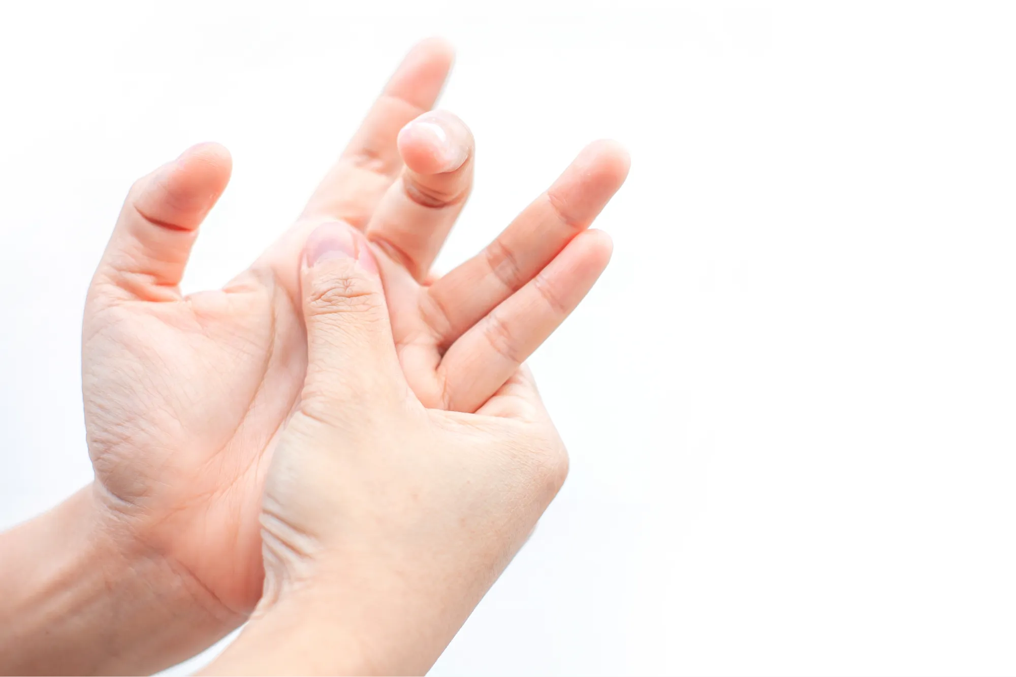 person experiencing trigger finger